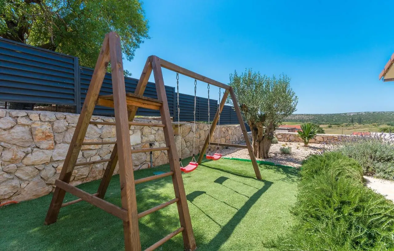 Villa Ibis Pakostane