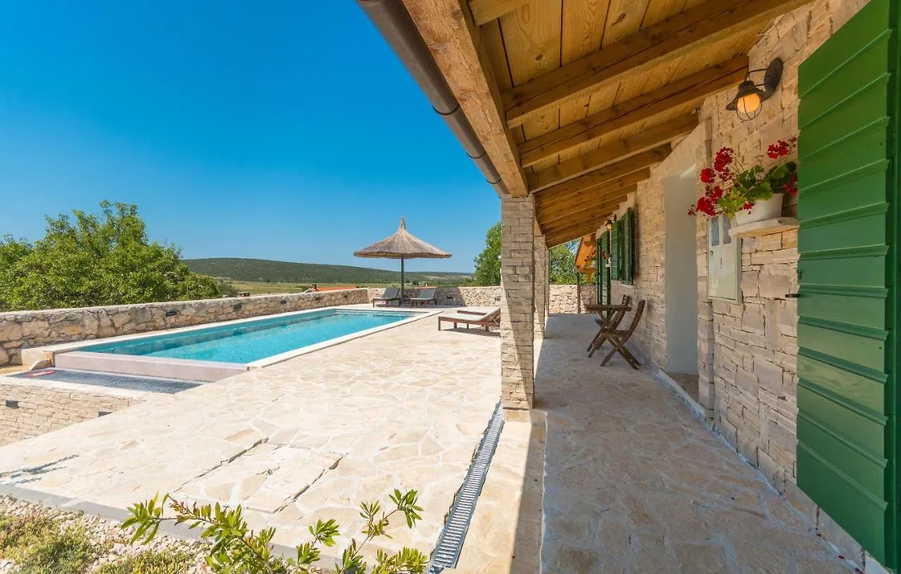 Villa Ibis Pakostane