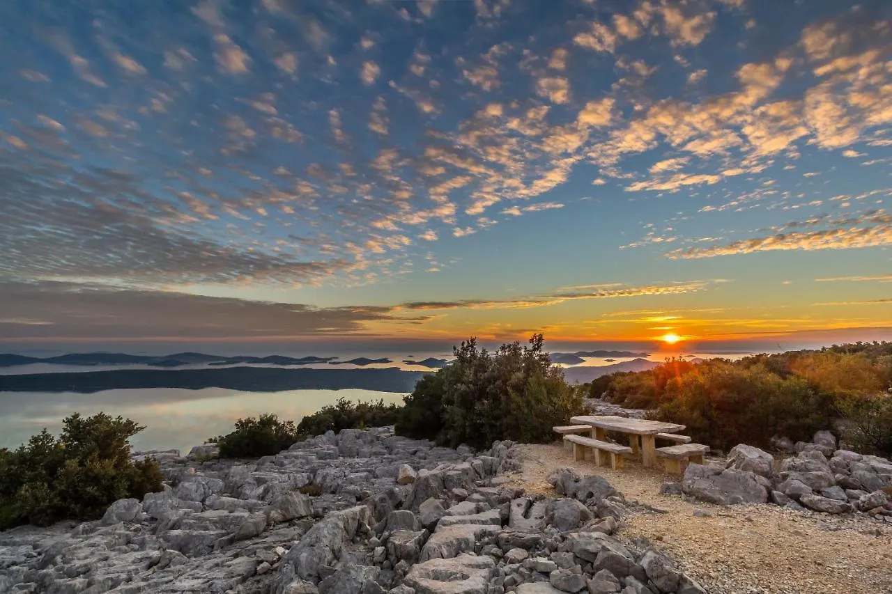 Villa Ibis Pakostane 0*,  Croatia