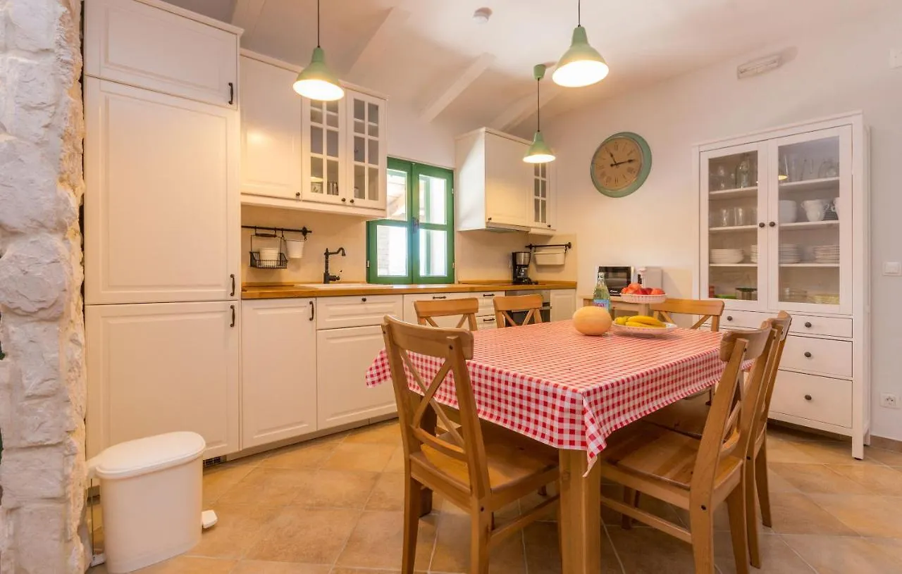 Villa Ibis Pakostane